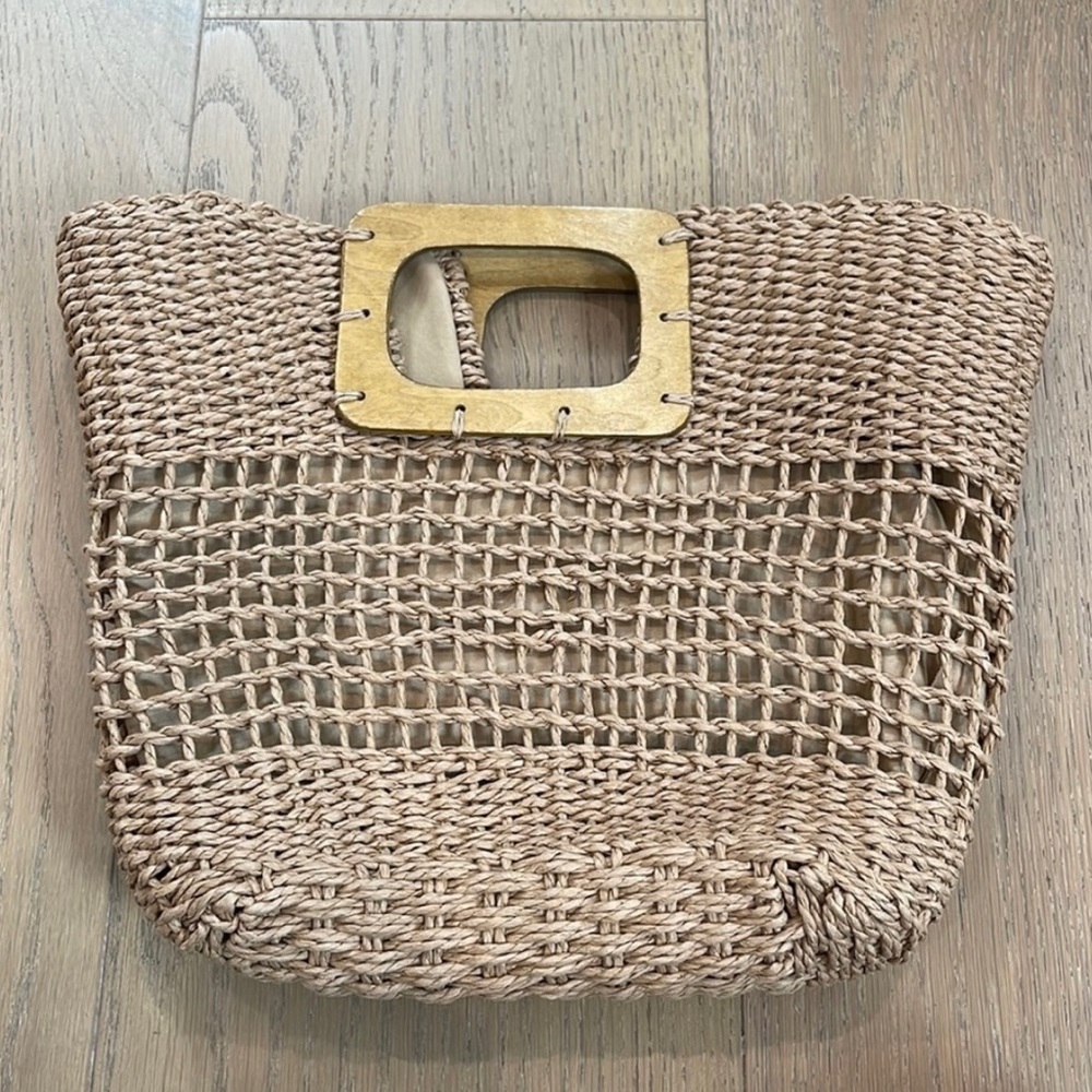 Strap bag with long strap